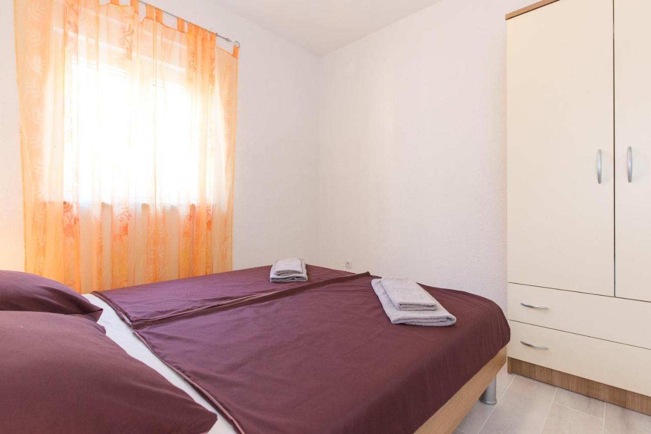 Apartment Dajana Pinezići Kültér fotó