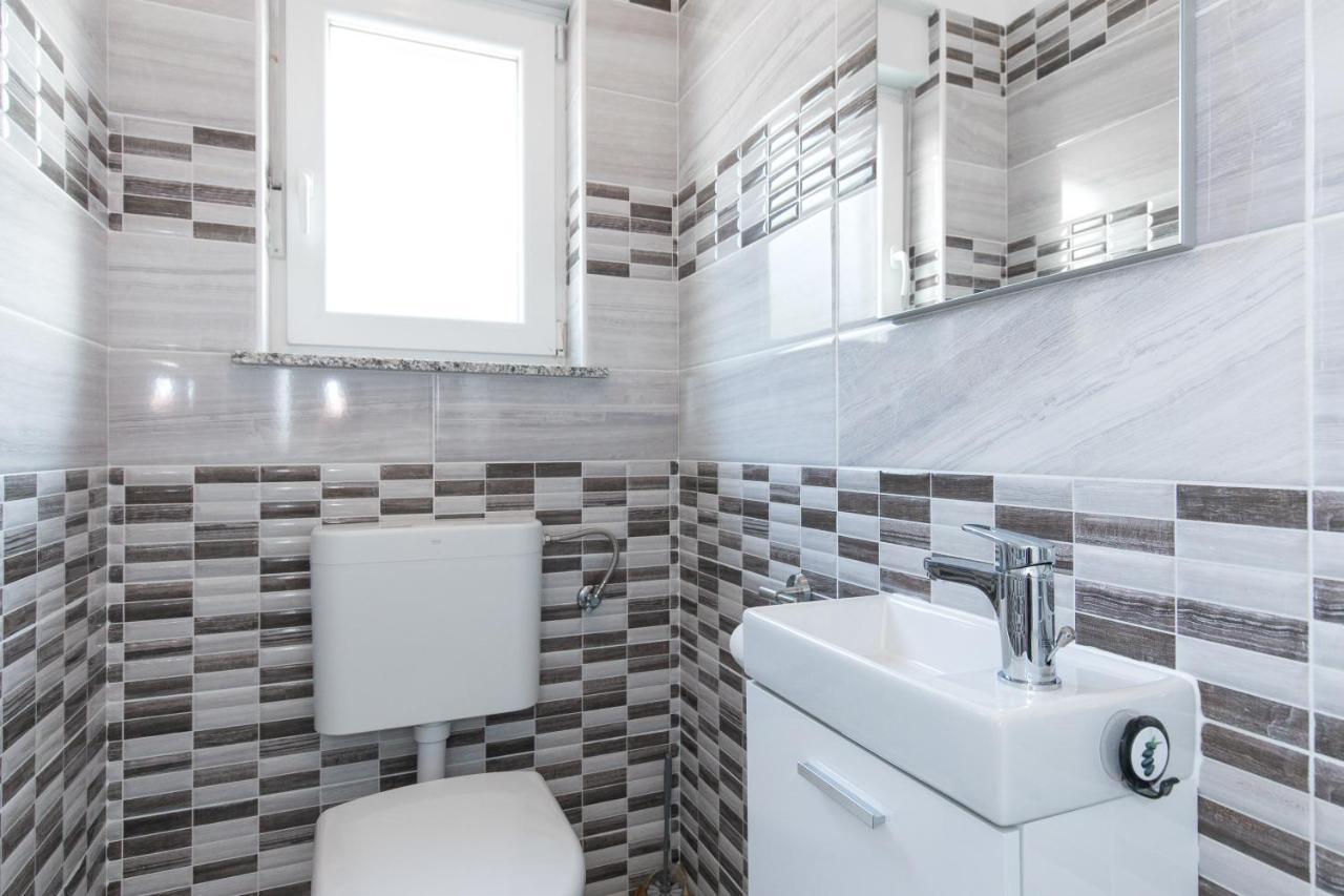 Apartment Dajana Pinezići Kültér fotó